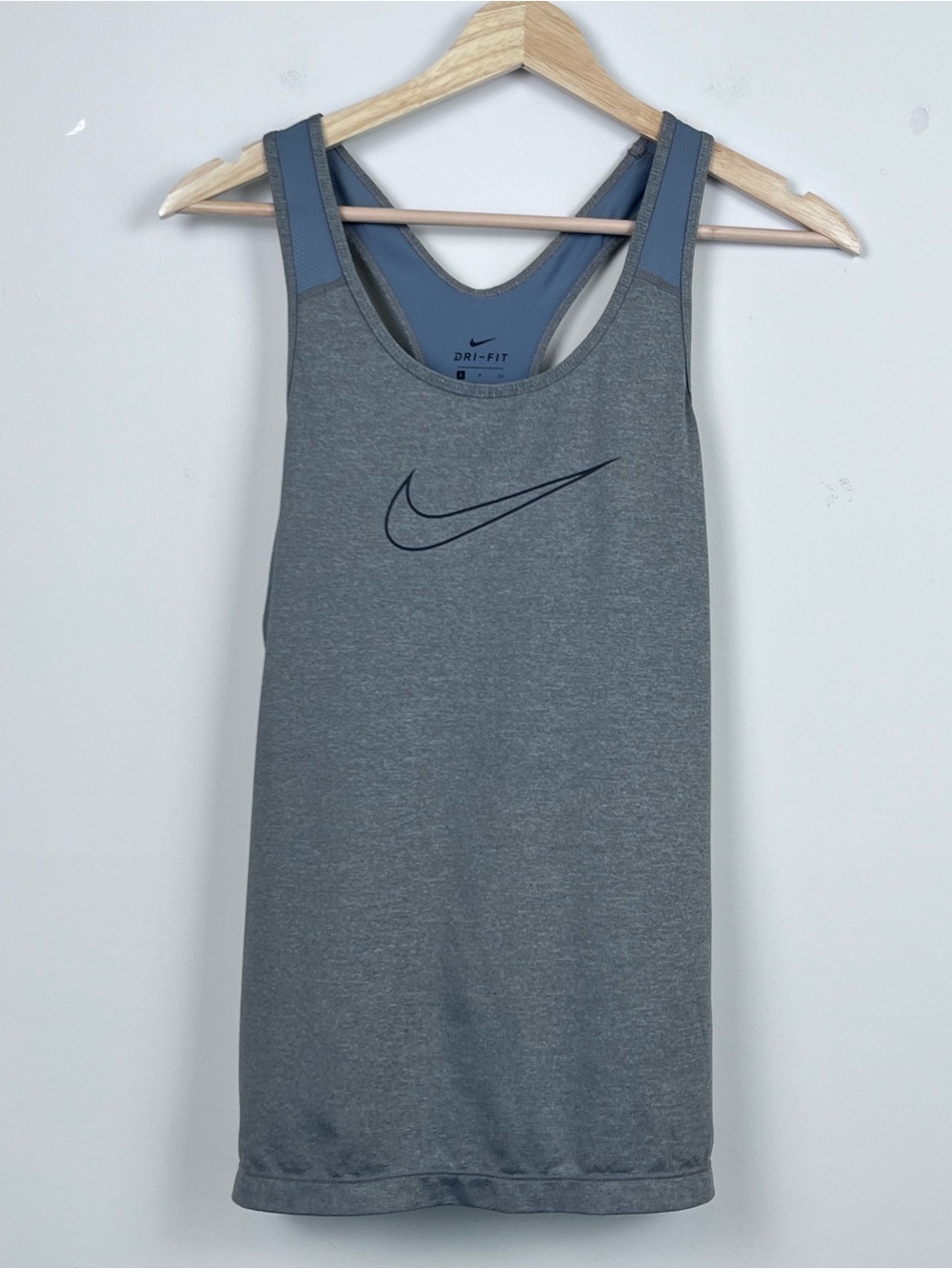Nike Women's Dri-Fit Gray Performance Racerback Tank Top 889560 Size S; Running